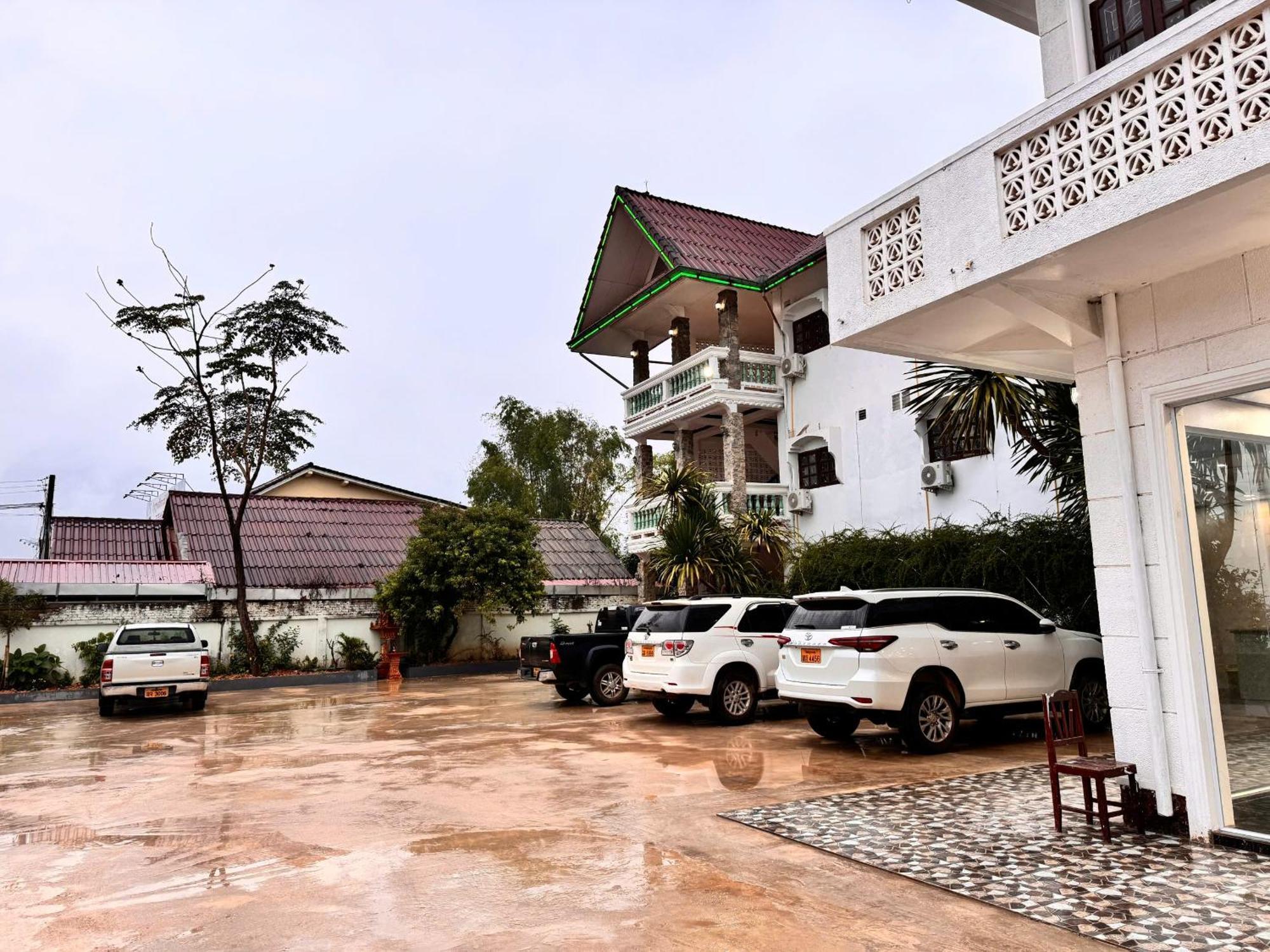 Albergue Jungle Backpackers View Vang Vieng Exterior foto